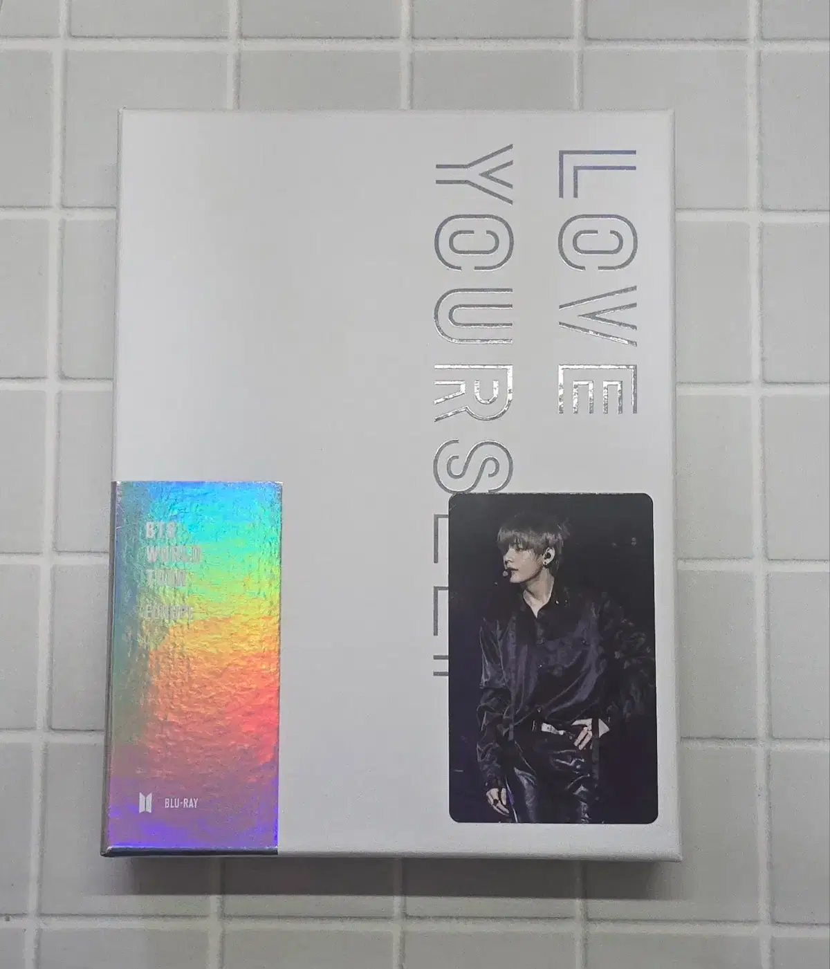 Bts Love Yourself Europe Blu-ray full set including V photocard